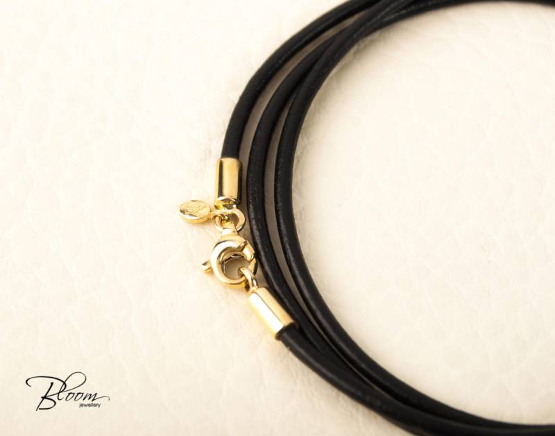 Lederband Halskette Gold Kreuz 14K Personalisierte Geschenk Bloomdiamonds von BloomDiamonds