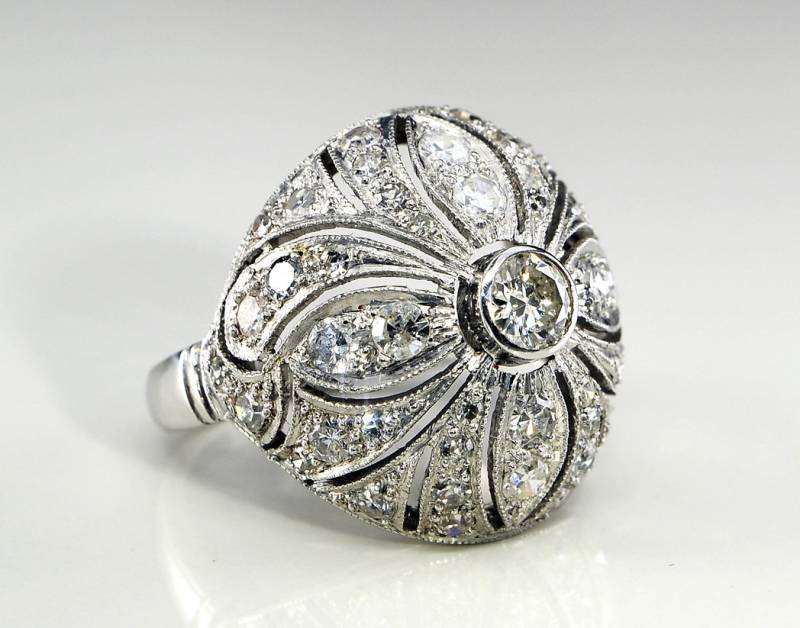 Vintage Art Deco Diamant Ring Platin Design Mit Royal Crown von BloomDiamonds