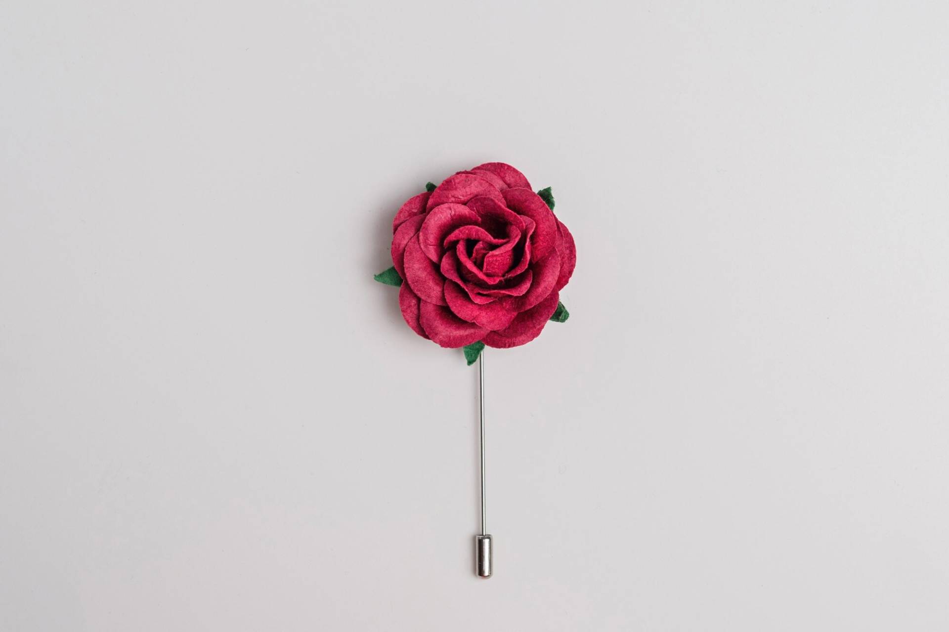 Burgunderrote Papier-Hergestellte Große Rose Anstecknadel, Abschlussball Accessoires Für Ihn, Schöne Stick Anstecknadel Revers, Geschenk Männer von BloomLapelPins