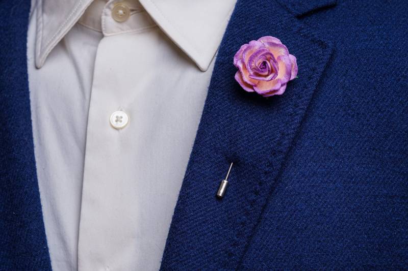Fairycore Purple Ombre Rose Knopfloch Für Revers, Western Style Stick Pin Mit Silber Oder Gold Nadel, Empfang Outfit Zubehör Ihn von BloomLapelPins