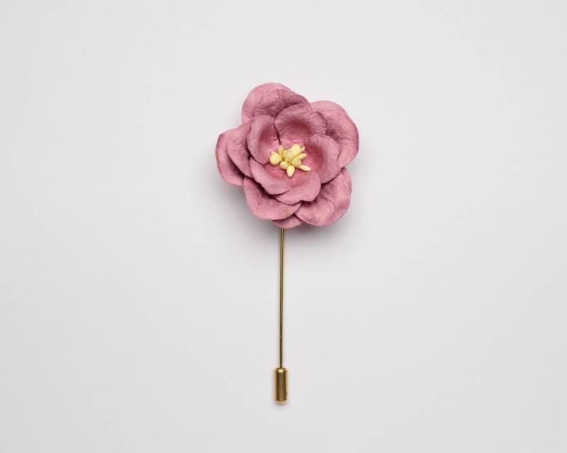 Mauve Revers Pin Für Männer - Papierblumen Boutonniere Groomsmen Ideen Gentleman Kleidung Brosche Individuelle Anstecknadel von BloomLapelPins