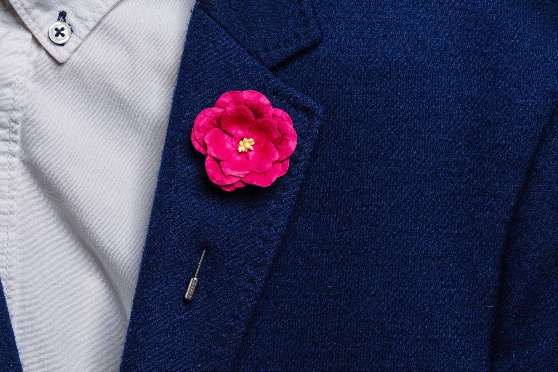 Pinke Lilie Brosche - Elegante Männer Anstecknadel Designer Boutonniere Hochzeit von BloomLapelPins