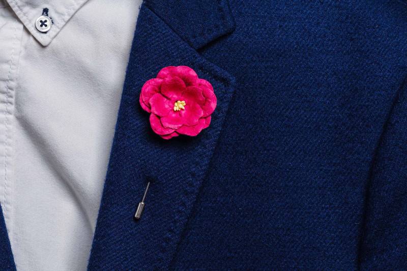 Pinke Lilie Brosche - Elegante Männer Anstecknadel Designer Boutonniere Hochzeit von BloomLapelPins