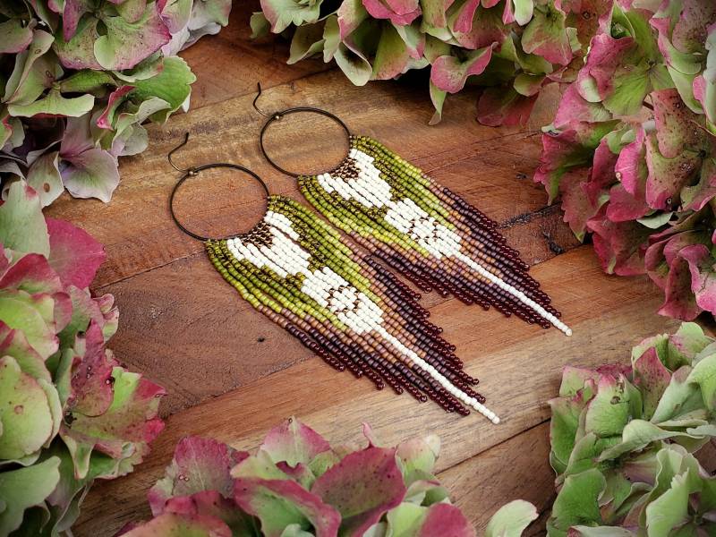 Perlen Fransen Ohrringe An Bronze Creolen; "Pixie'. Teil Der "Mythical Creatures' Kollektion von BloomandBestow