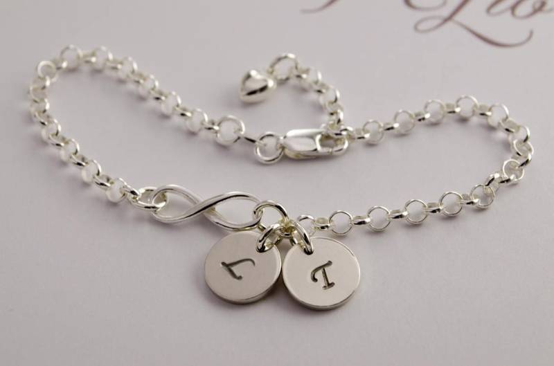 Initial Armband Unendlichkeit 925 Silber Namensarmband Mit Gravur Freundschaftsarmband Personalisierter Schmuck Von Bloomgart von Bloomgart