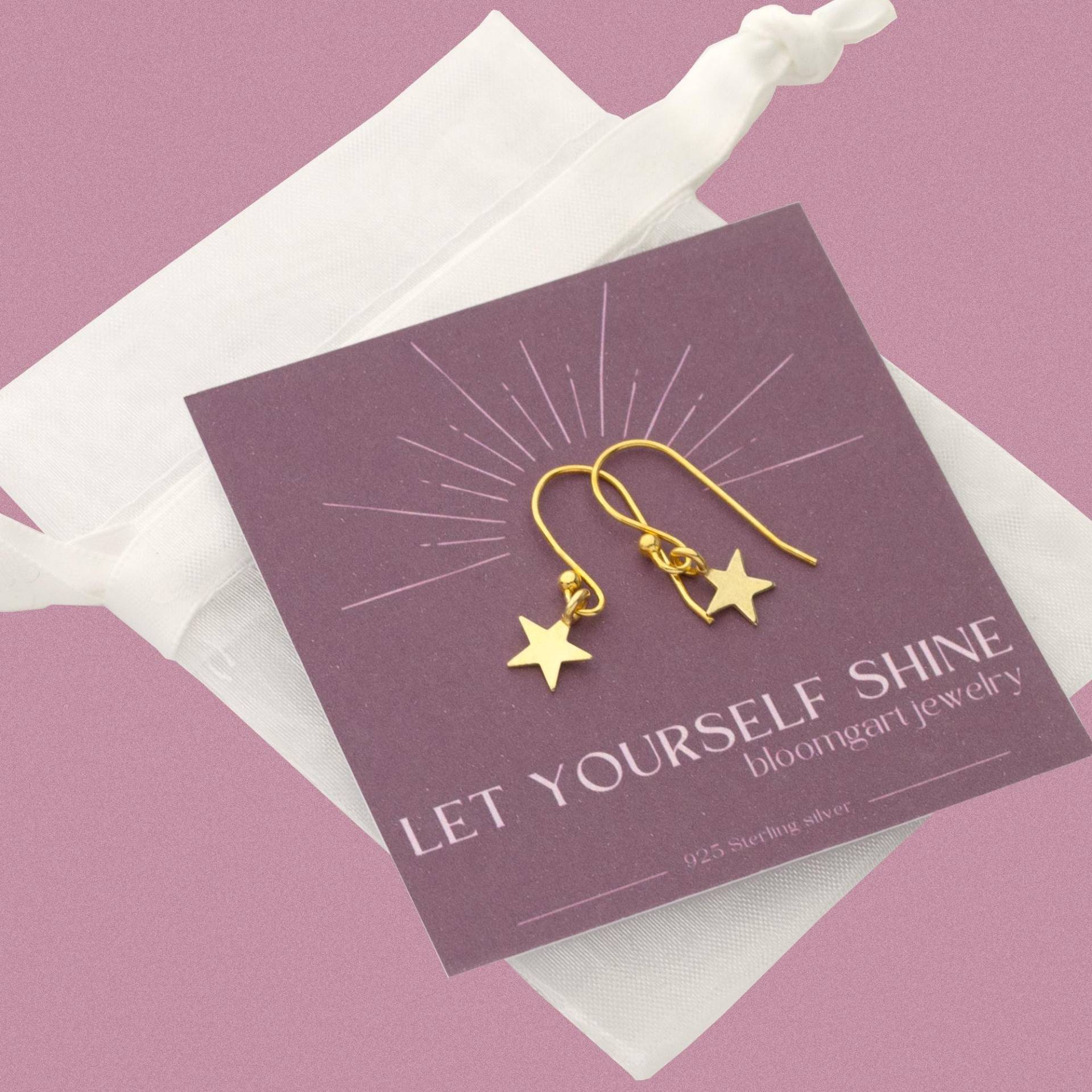 Zierliche Goldene Stern Ohrhänger, 925 Silber Vergoldet, "Let Yourself Shine" Ohrschmuck Von Bloomgart Zierliche Goldene Stern Ohrhänger, 925 Silber Vergoldet, "Let Yourself Shine" Ohrschmuck Von Bloomgart von Bloomgart