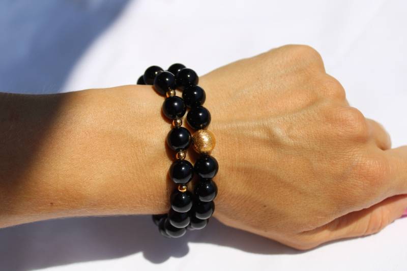 Schwarzer Onyx Edelstein Mit Karen Hill Tribe Silber Perlen Armband von BloomyStones