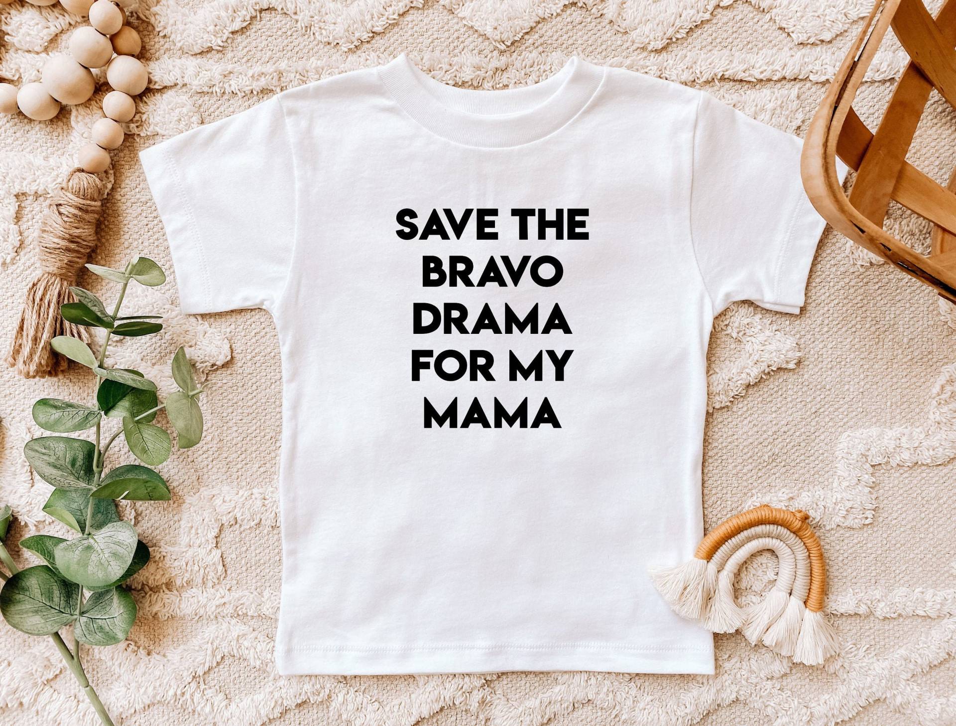 Sparen Sie Das Bravo-Drama Für Mein Mama-Kleinkind-T-stück von BlossomPointDesign