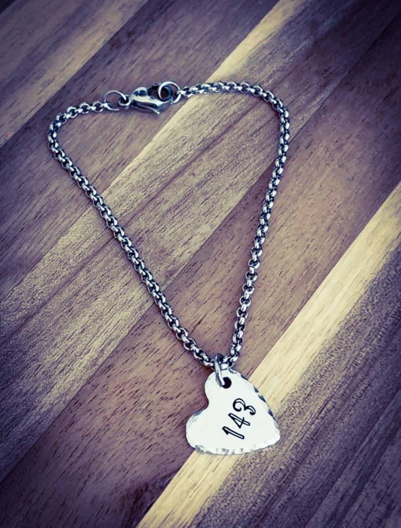Hand Gestempelt "143' Herz Armband Edelstahl Rolo Kette Hand Gestempelt "143' Herz Armband Edelstahl Rolo Kette von BlossomWitchUK