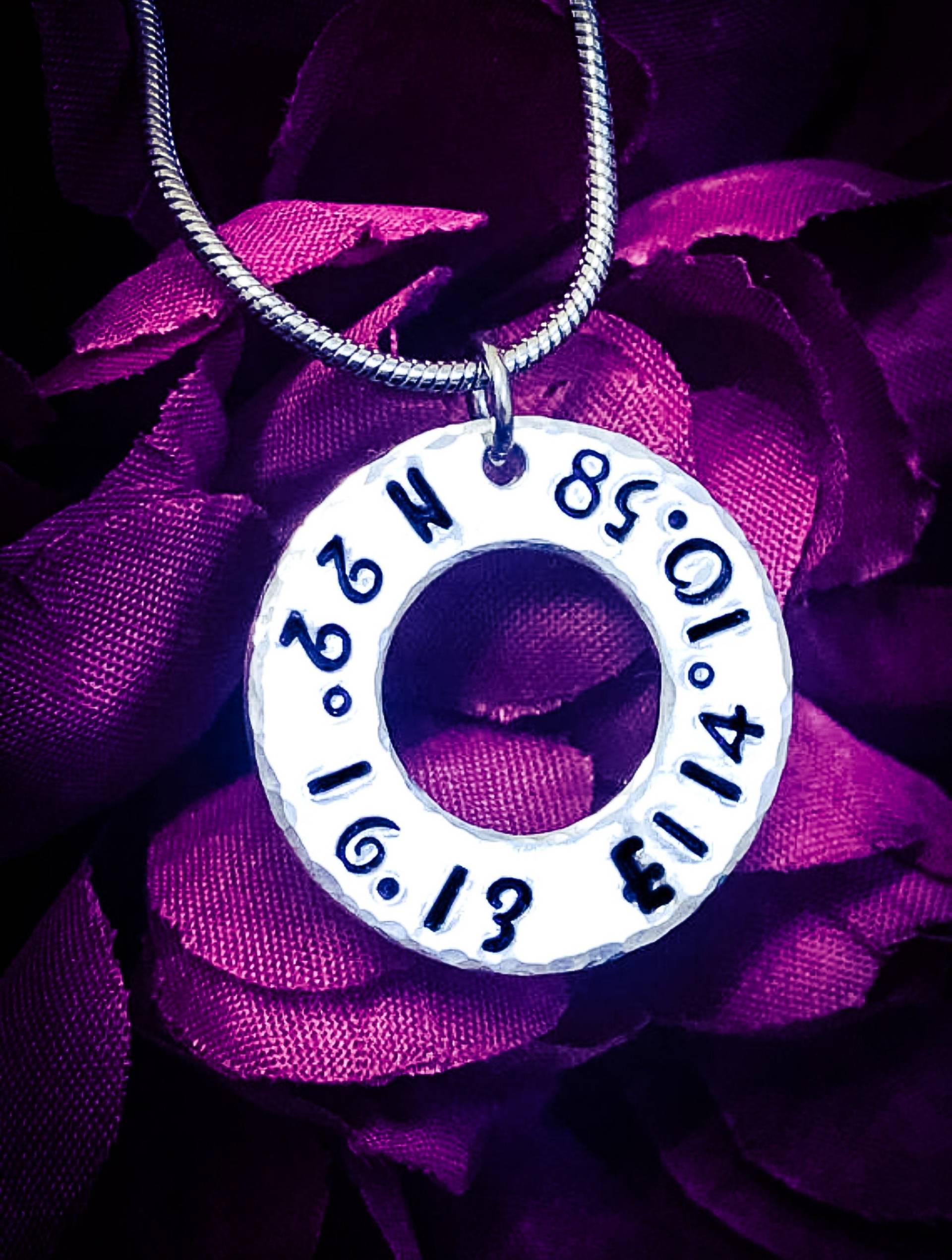 Personalisierte Halskette Mit Koordinaten Aus Aluminium Personalisierte Halskette Mit Koordinaten Aus Aluminium von BlossomWitchUK