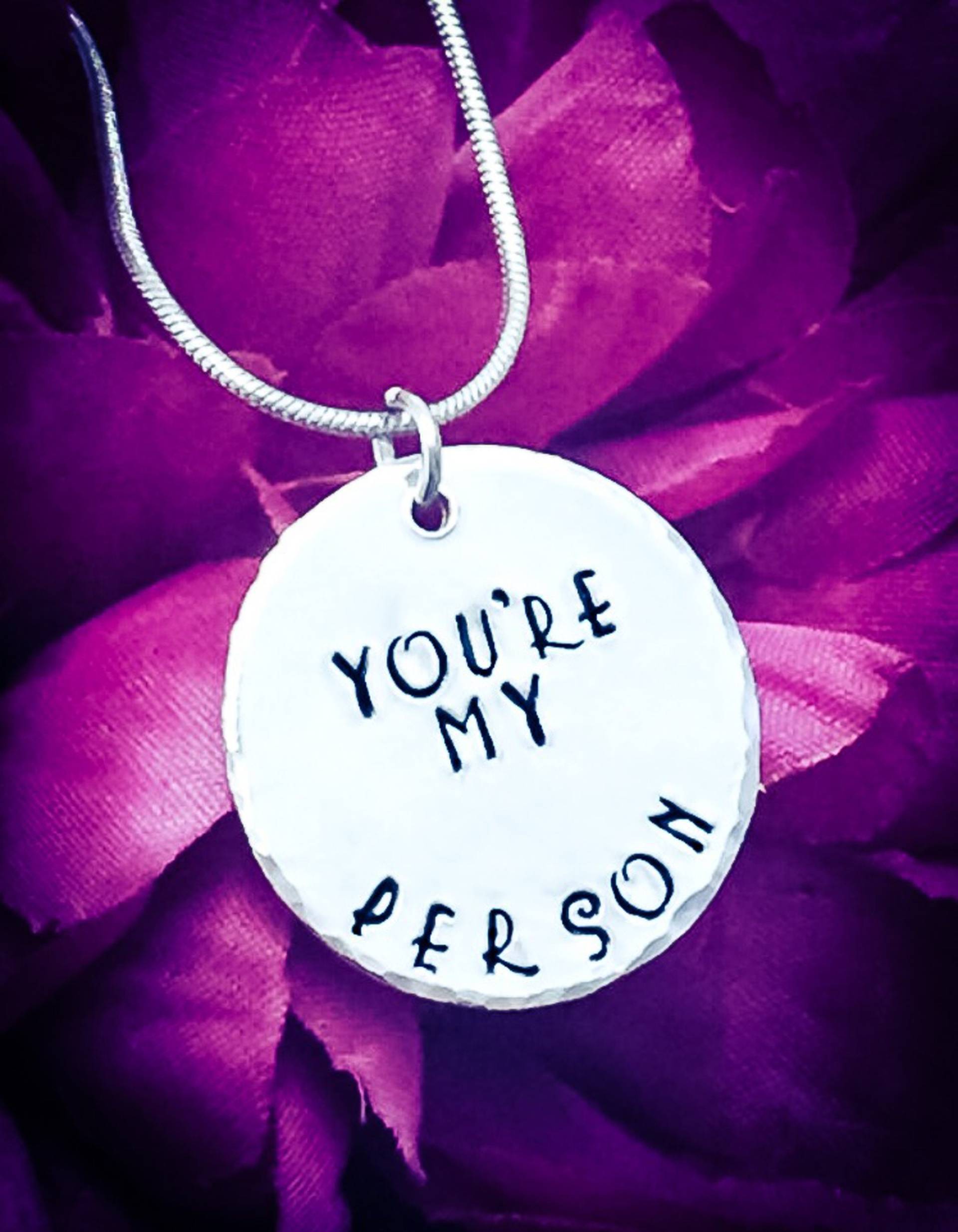 Sie Sind Meine Person Halskette Hand Gestempelt Aluminium Anhänger, Edelstahl-Kette Sie Sind Meine Person Halskette Hand Gestempelt Aluminium Anhänger, Edelstahl-Kette von BlossomWitchUK