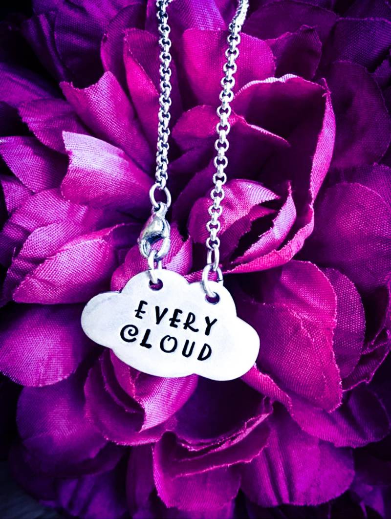 "Handgestempelte "Every Cloud" Zinnkette Inspirierender Schmuck." "Handgestempelte "Every Cloud" Zinnkette Inspirierender Schmuck." von BlossomWitchUK