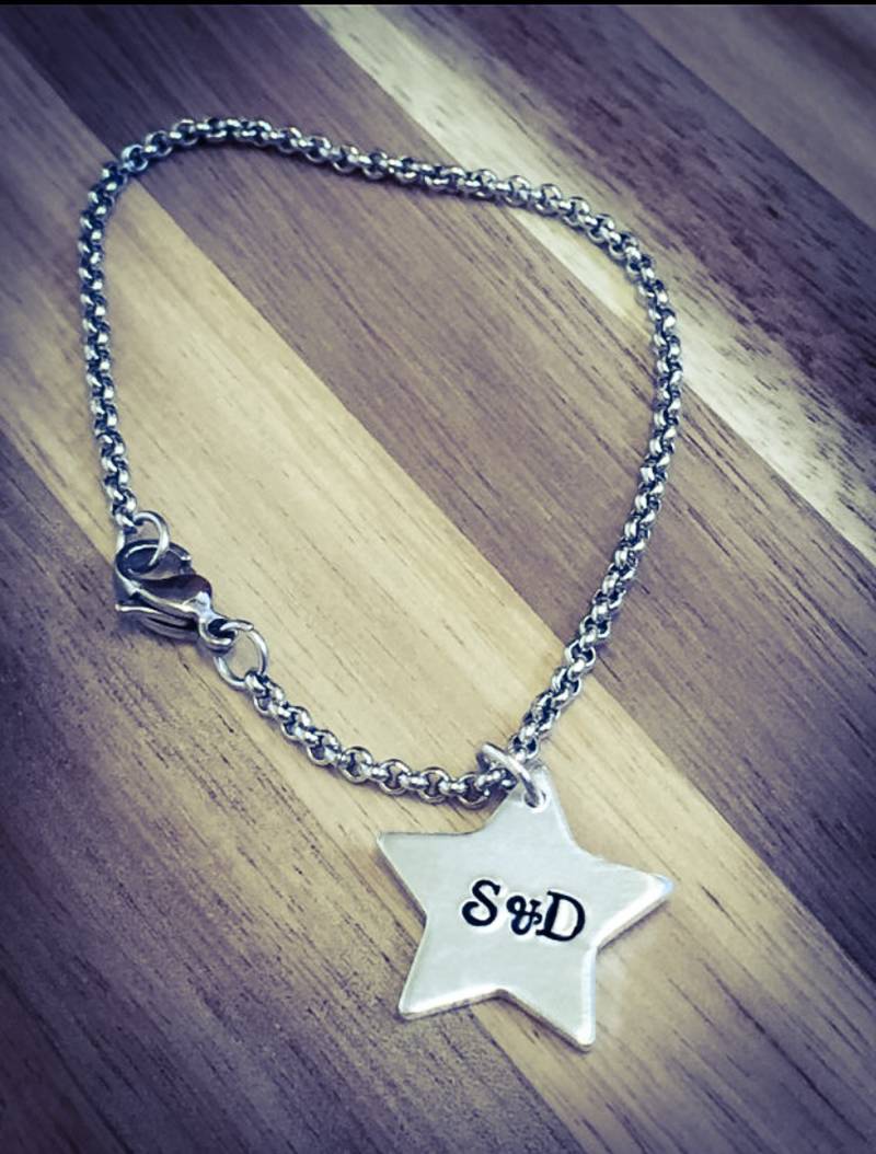 Handgestempelter Anfangsstern-Armband Personalisierter Monogramm-Schmuck Handgestempelter Anfangsstern-Armband Personalisierter Monogramm-Schmuck von BlossomWitchUK