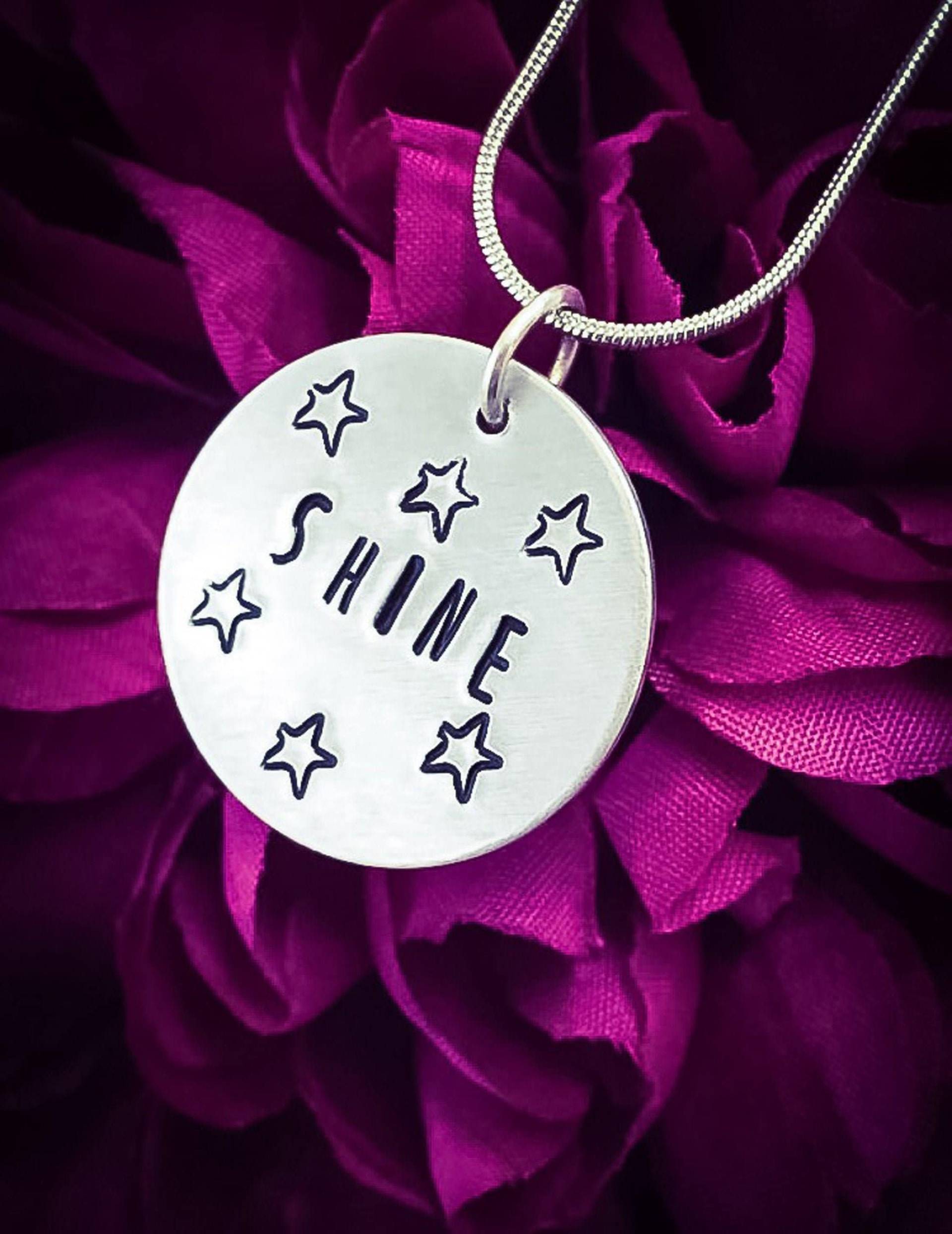 Handgestempelte "Shine' Halskette Aluminium Star Schmuck Handgestempelte "Shine' Halskette Aluminium Star Schmuck von BlossomWitchUK