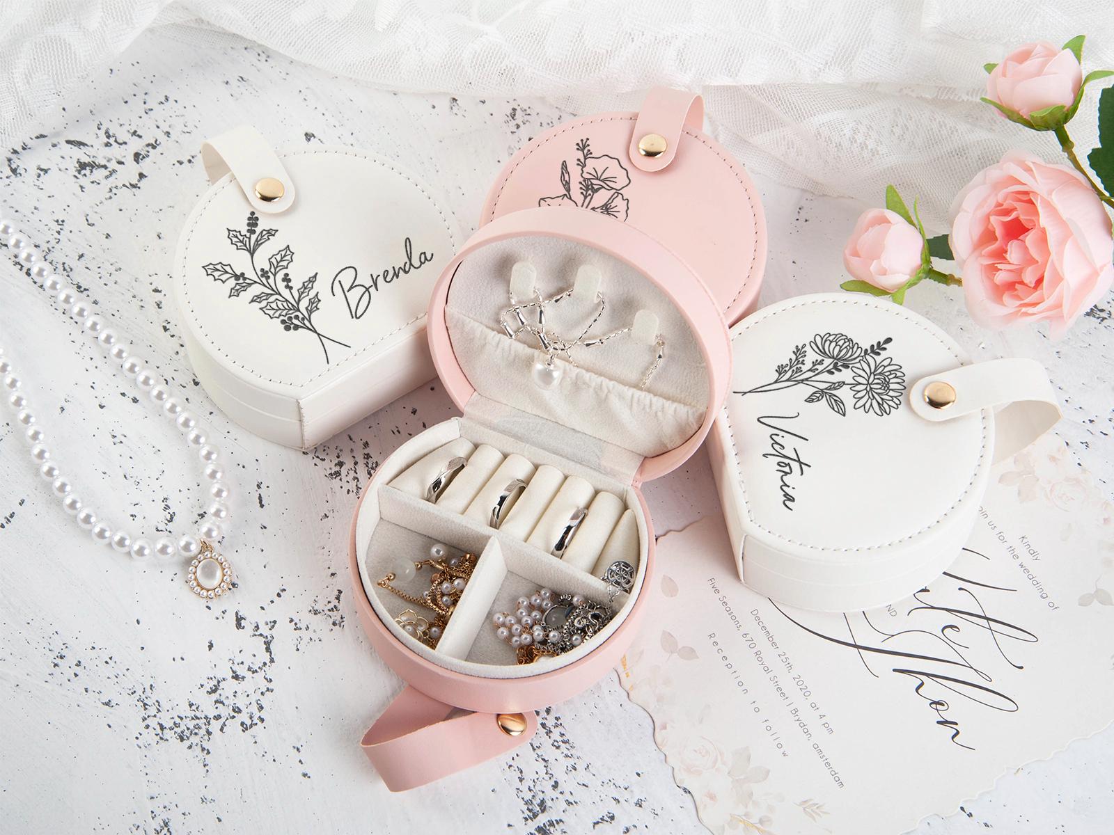 Personalized Jewellery Box, Bridesmaids Gift, Bridesmaid Box, Gift For Her, Travel Case, Name Birthday Gift Personalized Jewellery Box, Bridesmaids Gift, Bridesmaid Box, Gift For Her, Travel Case, Name Birthday Gift von BloyPlayFunnys