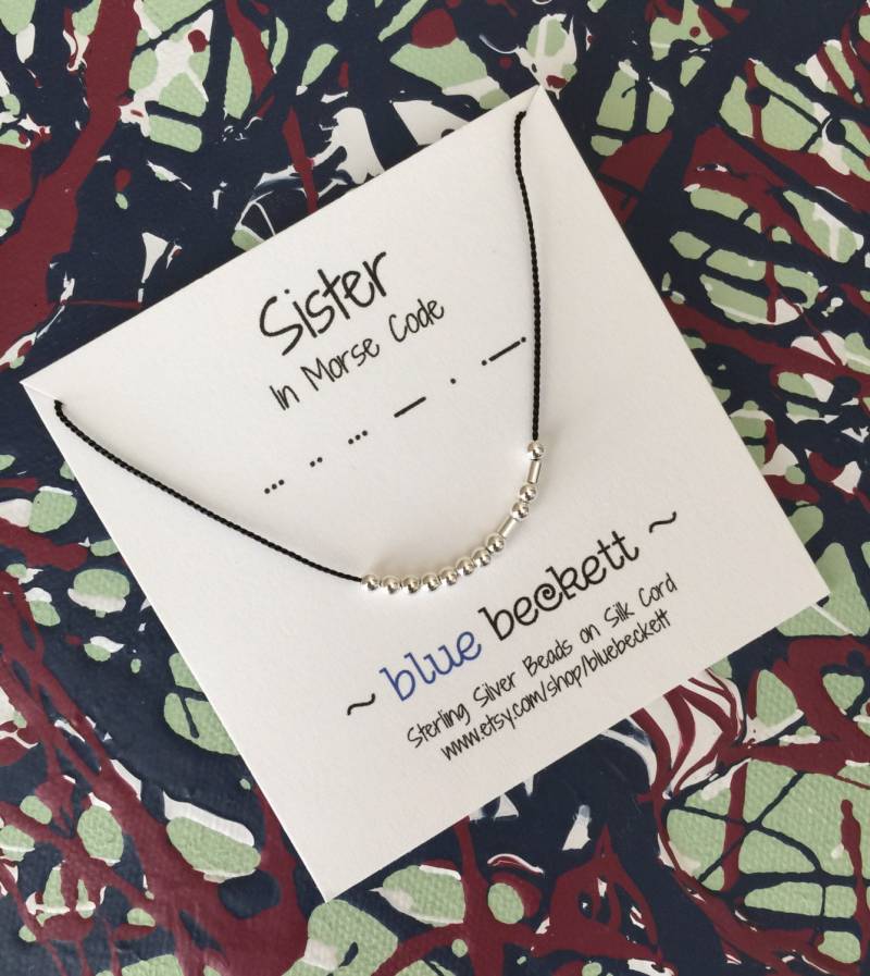 Morse Code "Schwester' Halskette Mit Sterling Silber Oder 14K Gold Filled Perlen Auf Seidenkordel - Personalisieren Sie Verschiedenen Wörtern / von BlueBeckett