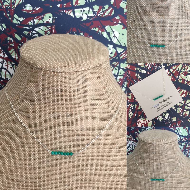 Zierliche Grüne Achat Bar Halskette, Sterling Silber, Edelstein Minimalist, Silber Halskette von BlueBeckett
