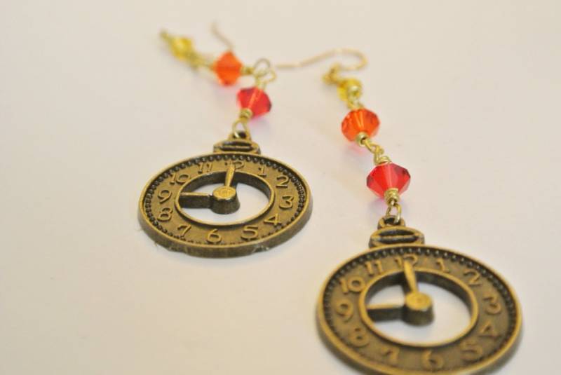 Time On Fire Ohrringe von BlueBowDesigns