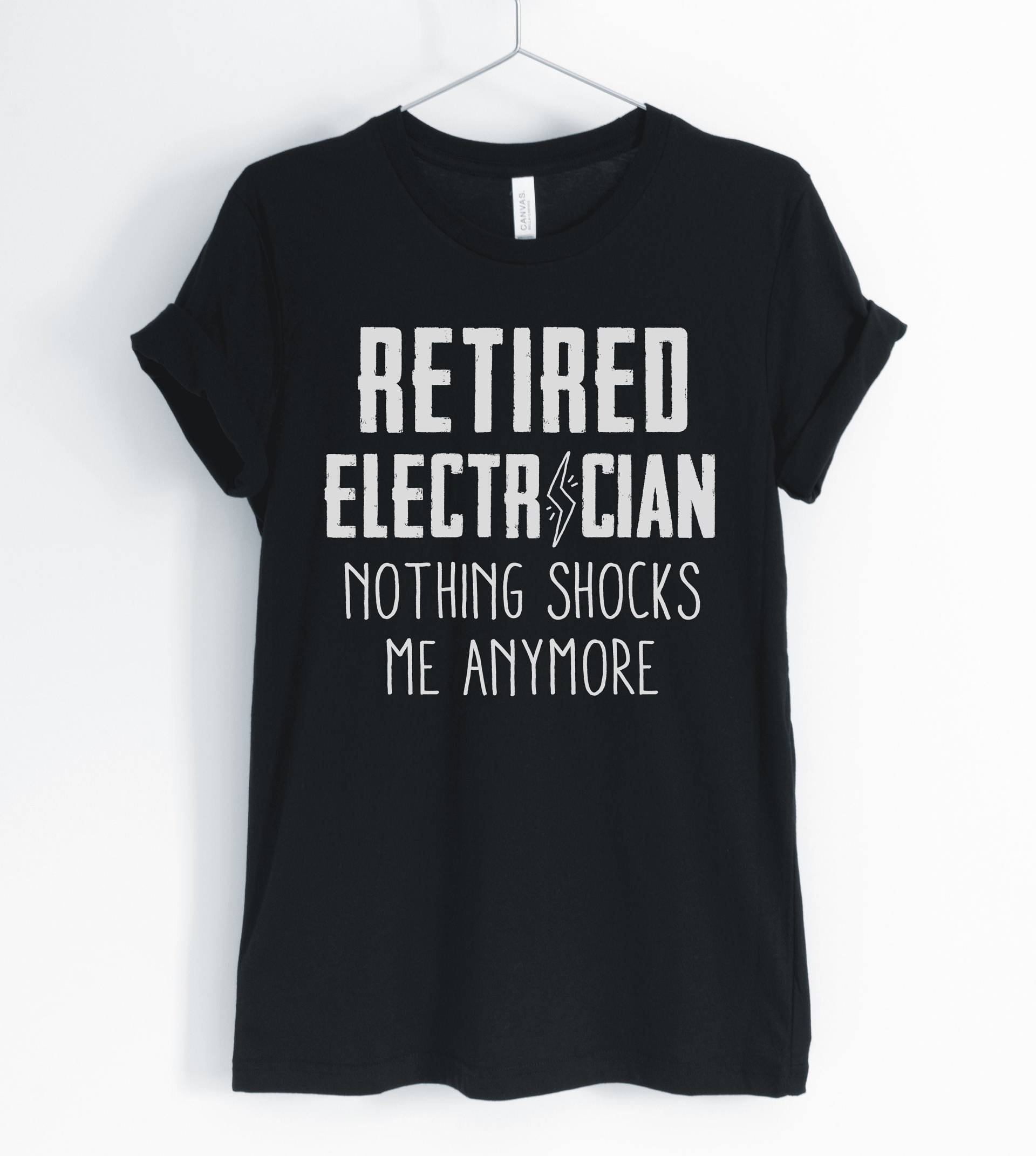 Ausmüde Elektriker Nichts Schocks Me Anymore, Electrician Shirt, Funny T-Shirt, Gift, Unisex & Women Es Shirts von BlueCityUSA