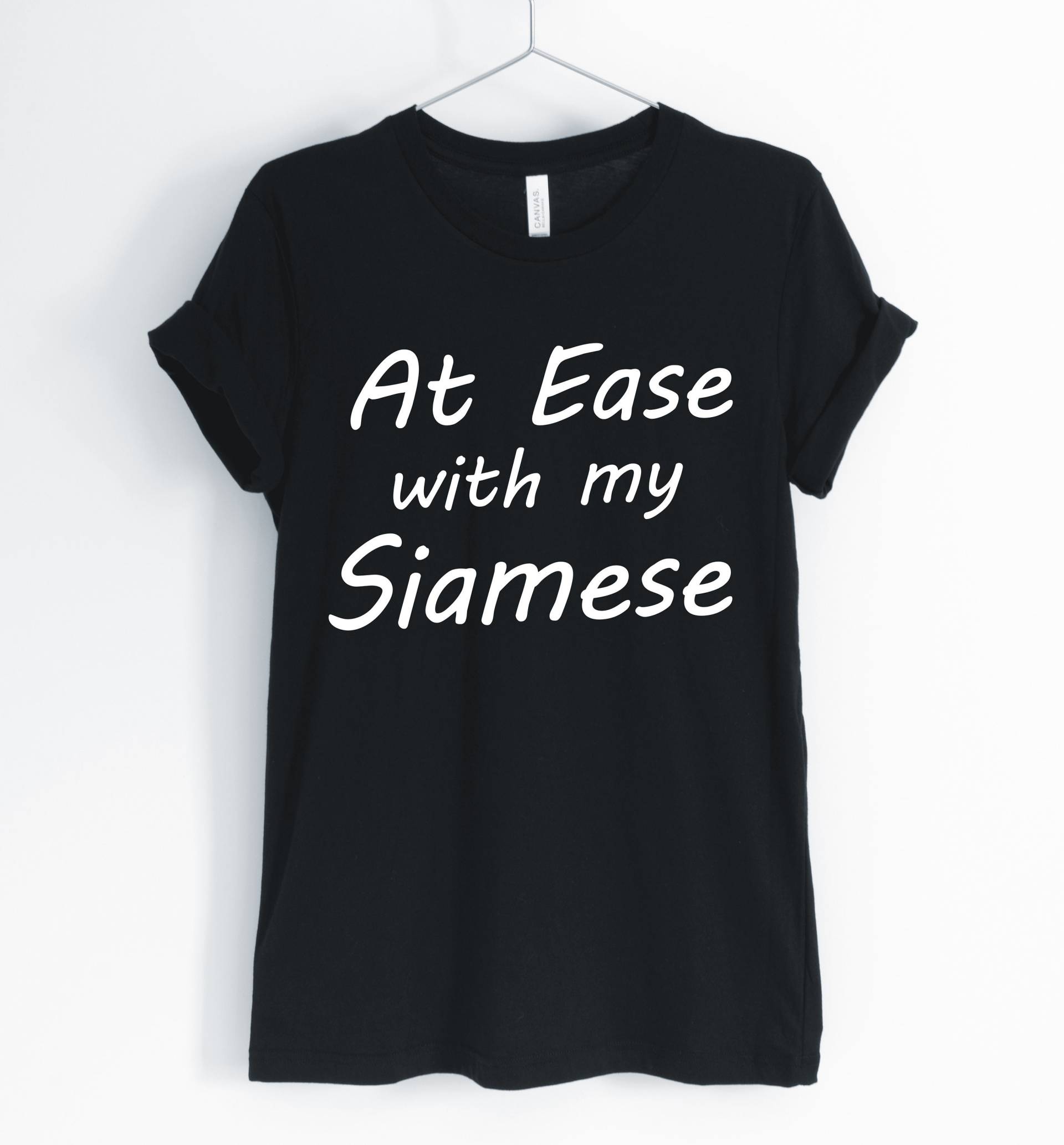 Cat Shirt, Siamese Cute At Ease With My Siamese, Lover, Gift For Owner, Personalized Unisex & Women Es Shirts von BlueCityUSA