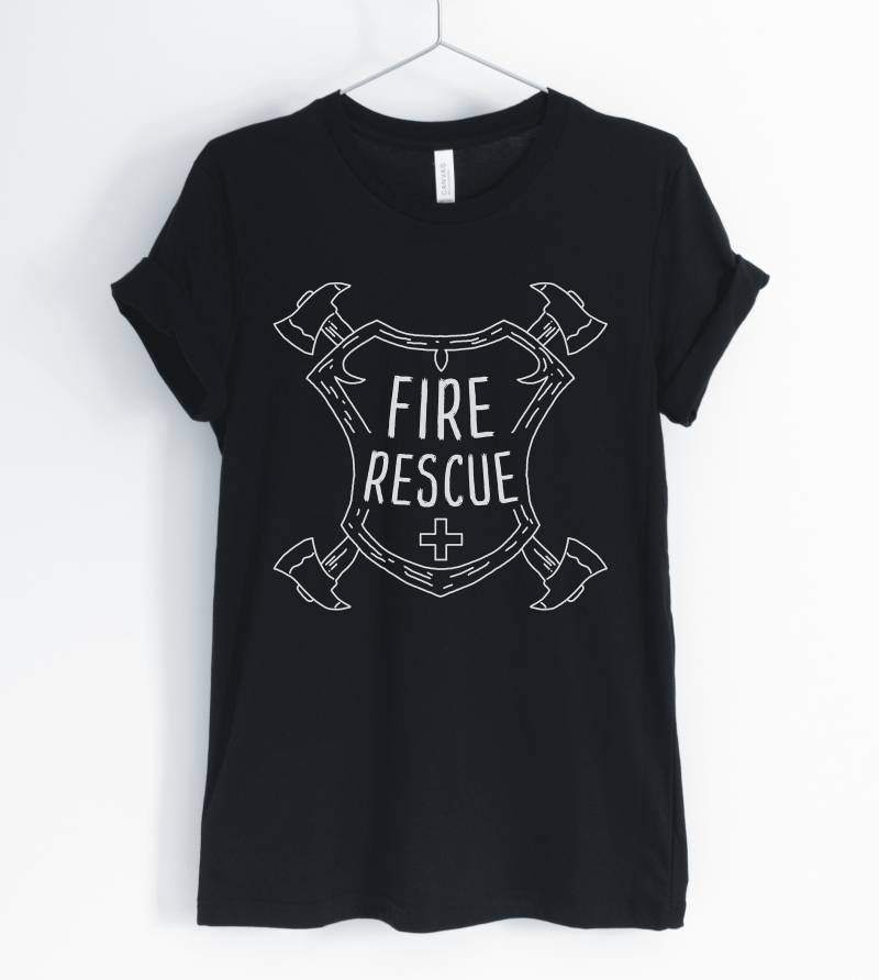 Feuerwehr, Feuerwehr-Shirt, First Responders, Cute Fire Fighter T-Shirt, Gift For Firefighter, Unisex & Women Es Shirts Feuerwehr, Feuerwehr-Shirt, First Responders, Cute Fire Fighter T-Shirt, Gift For Firefighter, Unisex & Women Es Shirts von BlueCityUSA