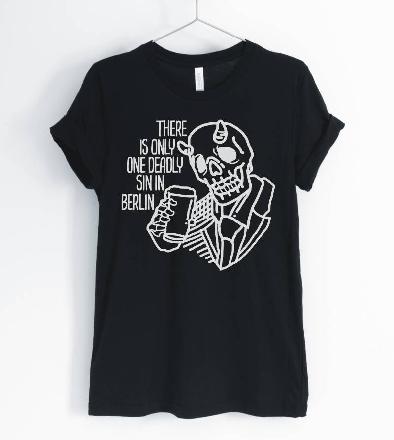 Nur Eine Tödliche Sünde in Berlin, Berlin-Shirt, Deutschland-Shirt, Deutschland-Reise, Deutschland-Geschenk, Unisex & Damen Shirts Nur Eine Tödliche Sünde in Berlin, Berlin-Shirt, Deutschland-Shirt, Deutschland-Reise, Deutschland-Geschenk, Unisex & Damen Shirts von BlueCityUSA