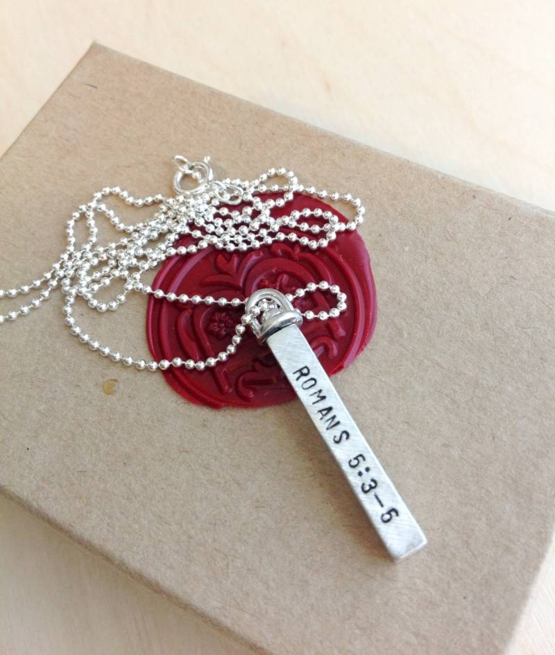 Bar Halskette - Gestempelte Swivel Individuell Handgestempelte Personalisierte Gestempelte Ihr Name, Zitat von BlueCornerCreasigns