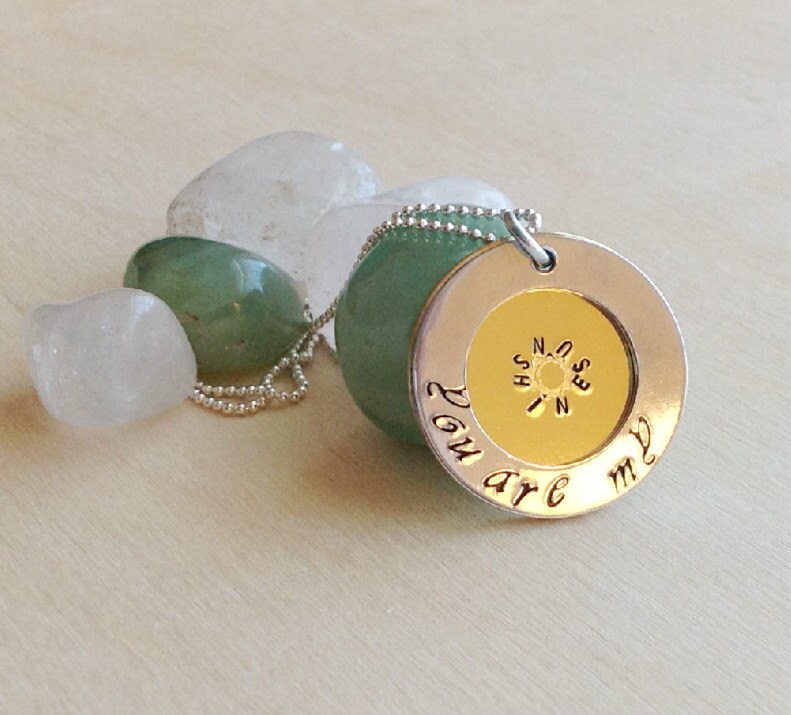 Personalisierte Halskette - Hand Gestempelt Mama Gestempelte Halskette, Paar, Schwester, Beste Freundin von BlueCornerCreasigns