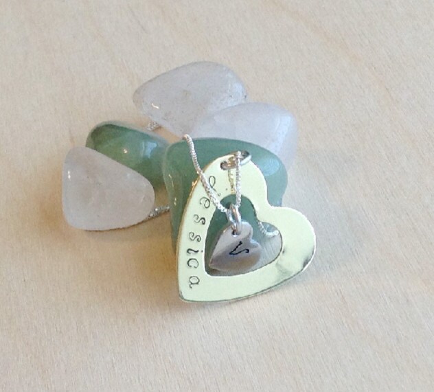 Personalisierte Halskette - Hand Gestempelt Mama Gestempelte Halskette, Paar, Schwester, Beste Freundin von BlueCornerCreasigns