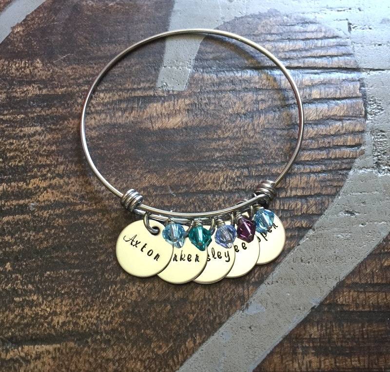 Charm Armband Geschenk Für Mama Oma Verstellbararmhandgestempelt Mutter Schmuck Verstellbare Mom von BlueEyedJewelsTX