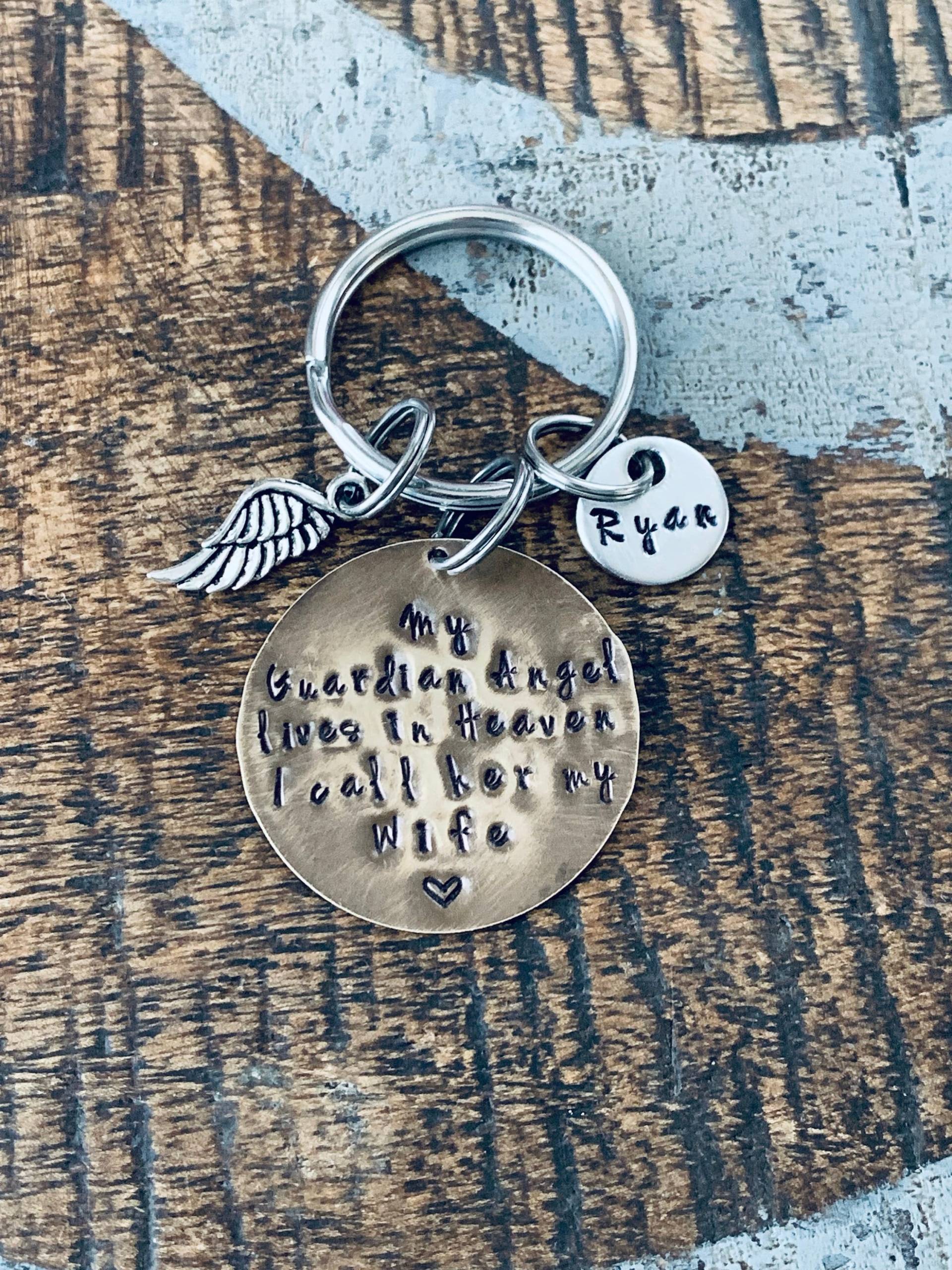 Frau Schutzengel Schlüsselanhänger Guardian Angel Keychain Speicher Memory Handstamped Personalisierte von BlueEyedJewelsTX