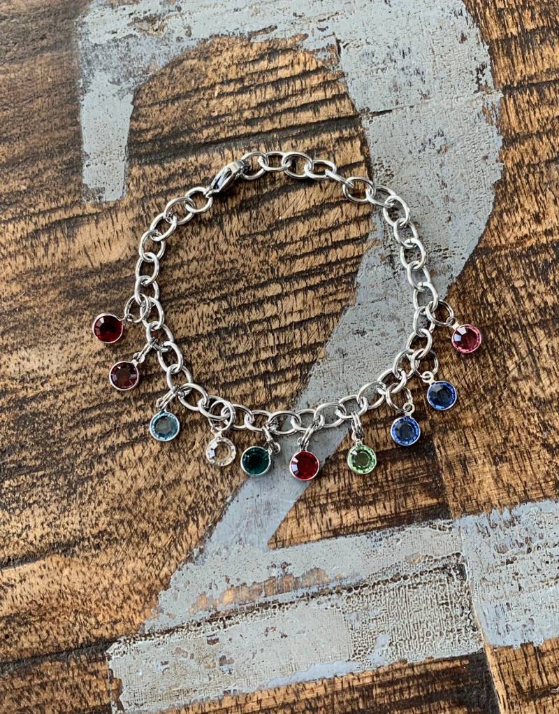 Geburtsstein Charm Armband Oma Enkel Handgestempelt Schmuck Mom Geschenk Mütter von BlueEyedJewelsTX