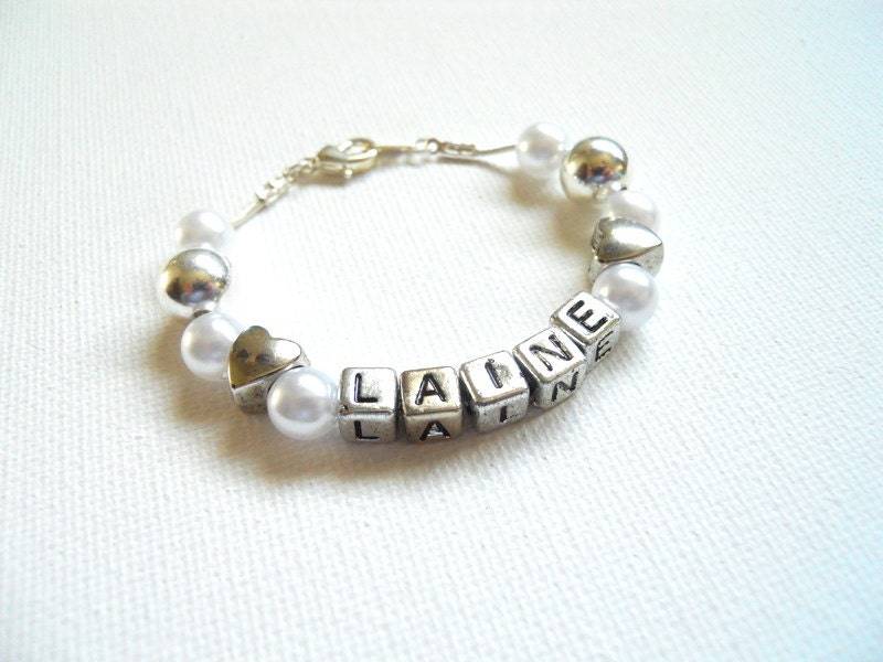 Herz Armband Mädchen Geburtstag Geschenk Kleinkind Childs Name Enkelin Personalisierte Kleine Schmuck von BlueEyedJewelsTX