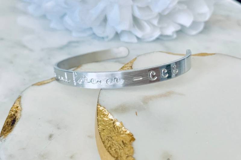 Ihren Eigenen Text Angepasste Manschette Benutzerdefinierte Armband Inspirierend Geschenk Graviert Armspange Personalisieren Benutzerdefinierten von BlueEyedJewelsTX