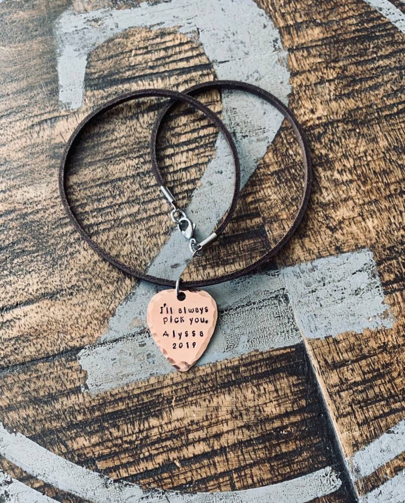 Ill Holen Sie Immer Gitarre Geburtstag Geschenk Für Gitarristen Personalisierte Spieler Personalisierte Halskette von BlueEyedJewelsTX