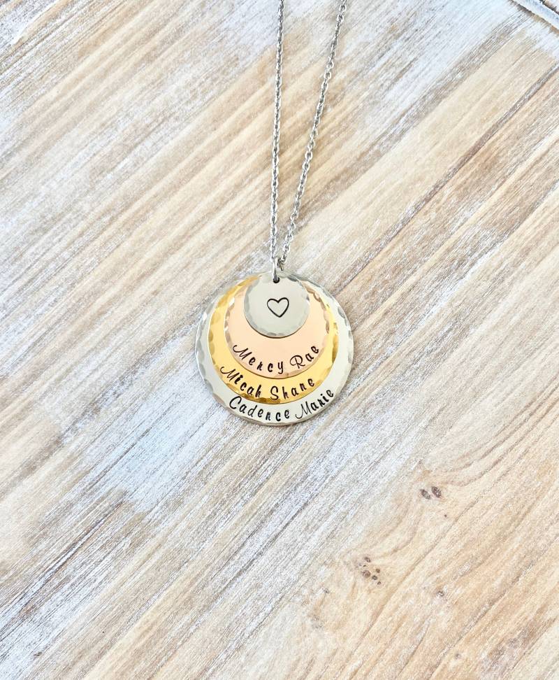 Name Halskette Oma Handgestempelt Gemischt Metall Schmuck Personalisierte Geschenk Für Mimi Muttertag von BlueEyedJewelsTX