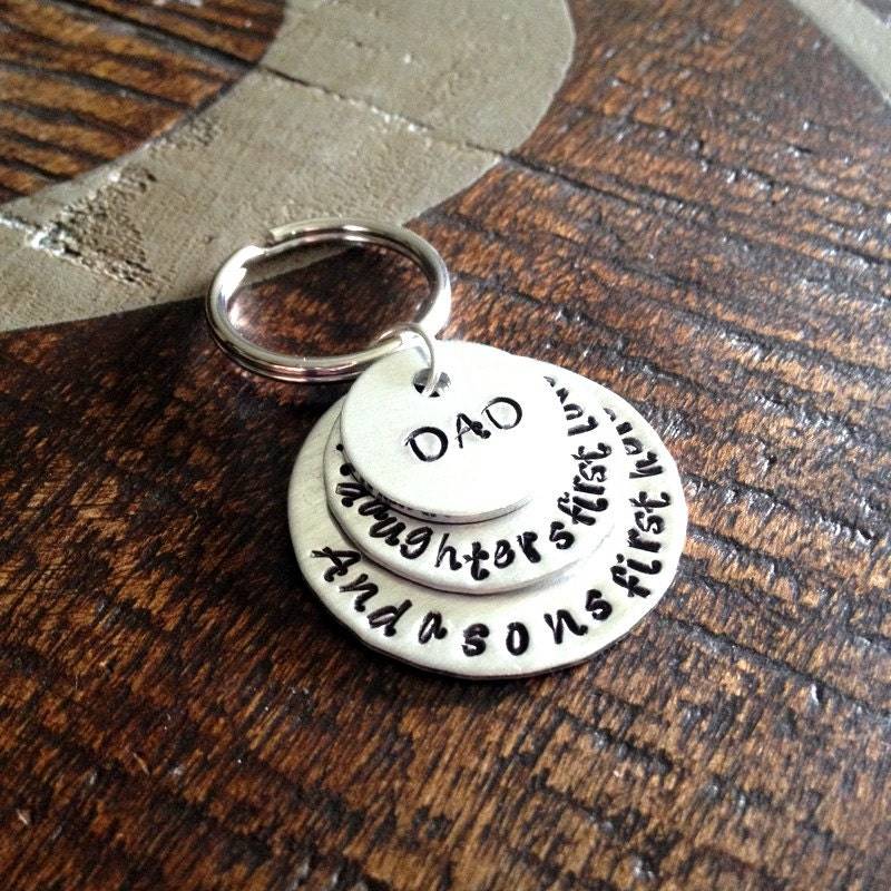 Papa Keychain Daddy Schlüsselanhänger Handgestempelt Personalisierte Geschichteten Zitat von BlueEyedJewelsTX