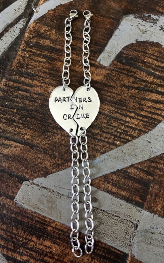 Silber Partners in Crime Armbänder Beste Freunde Armband Gebrochen Herz Set Freundschaft Weihnachtsgeschenk Mädchen Schmuck Freund Geschenk von BlueEyedJewelsTX