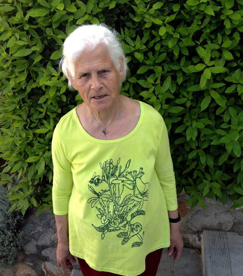 In Unserem Garten, T-Shirt von BlueFigArt