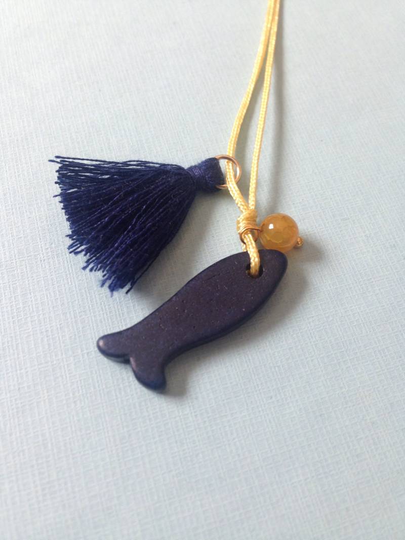 Handgemachte Keramik Fisch Halskette Gelber Achat, Dunkelblaue Quaste Handgemachte Keramik Fisch Halskette Gelber Achat, Dunkelblaue Quaste von BlueFishCreationsCY