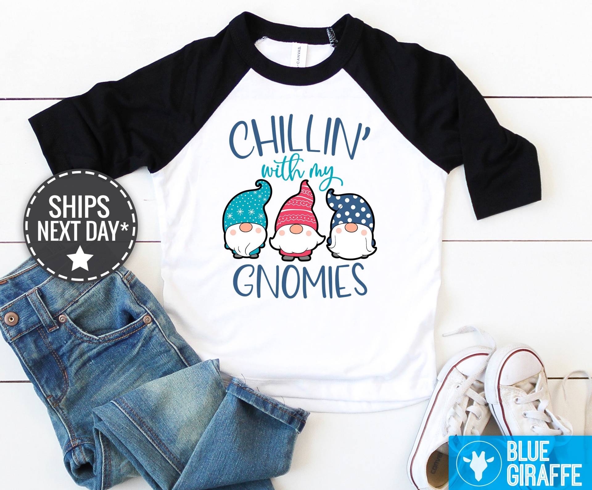 Chillin " With My Gnomies Kleinkind Shirt, Süßes Body® Baby, Süßer Gnome Baby Body, Lustiges von BlueGiraffeApparel