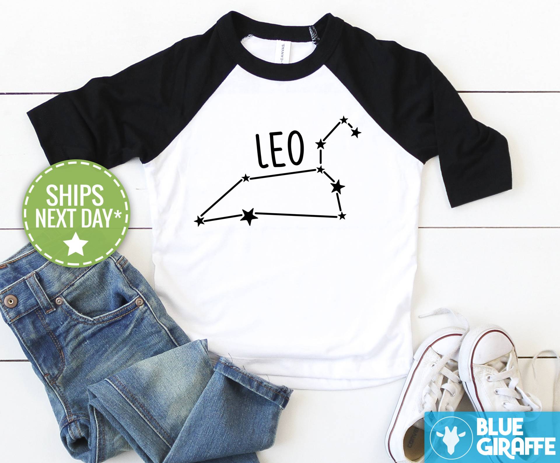 Leo Kinder Shirt, Süßes Sternbild Kleinkind Sternzeichen Baseball T-Shirt von BlueGiraffeApparel