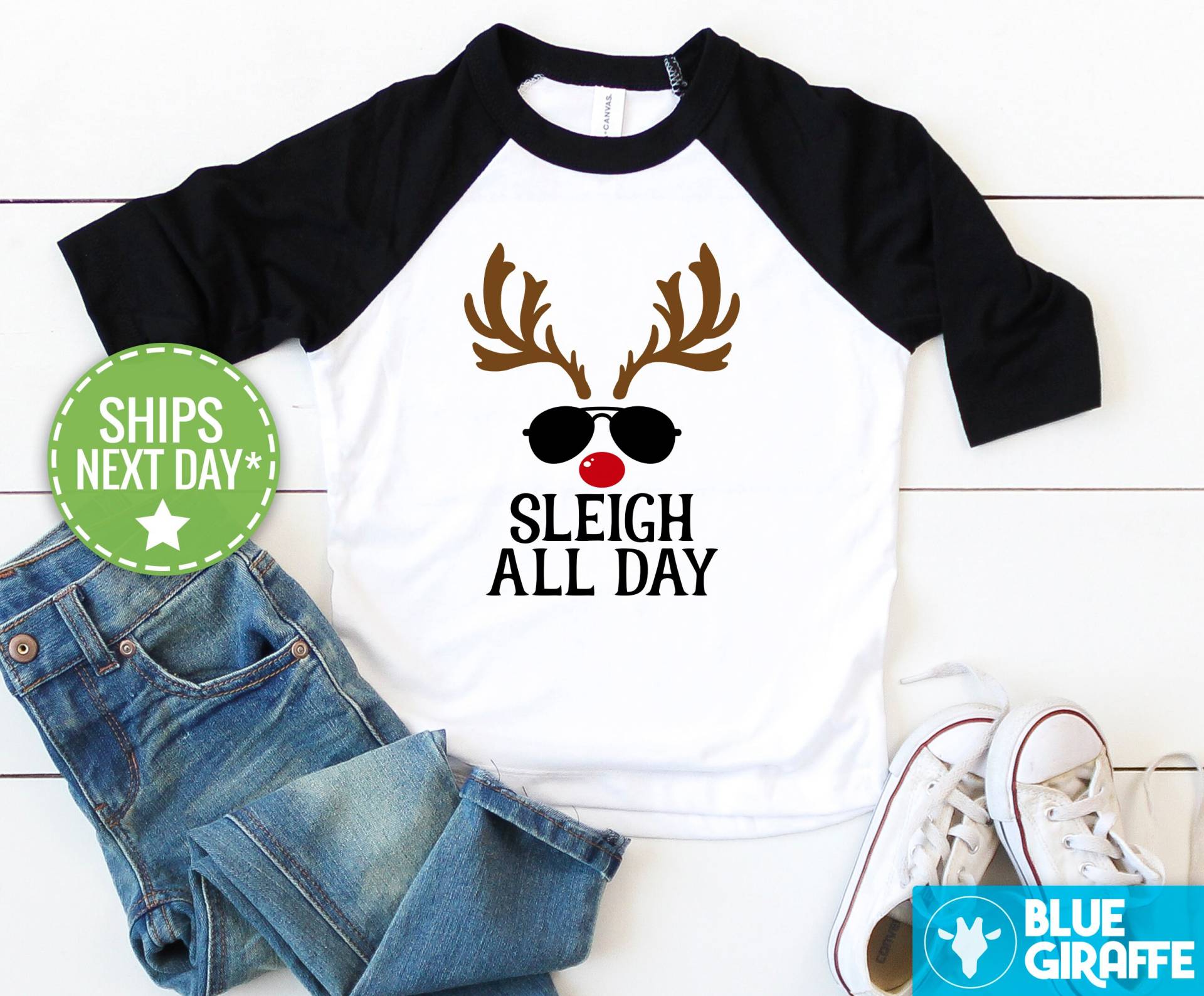 Schlitten Den Ganzen Tag Kleinkind Shirt, Lustiges Reindeer Kinder Niedliches Weihnachtsbaseball-T-stück von BlueGiraffeApparel