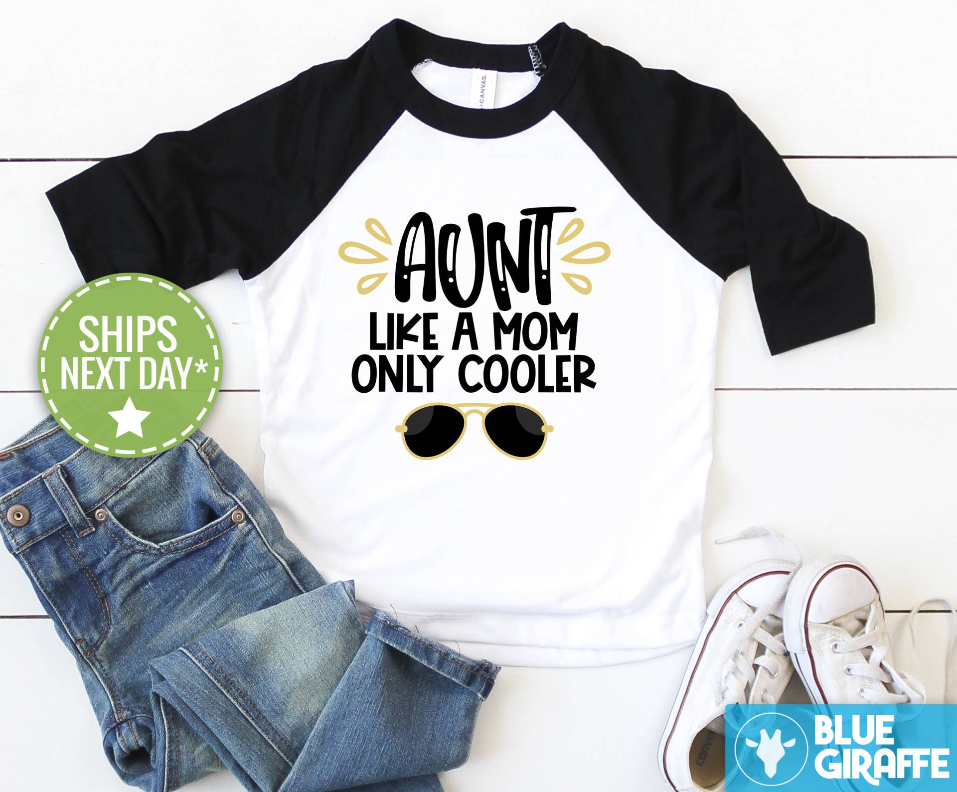 Tante Wie Eine Mutter Nur Cooler Raglan Kleinkind Shirt, Coole Baby Body, Onesie® von BlueGiraffeApparel