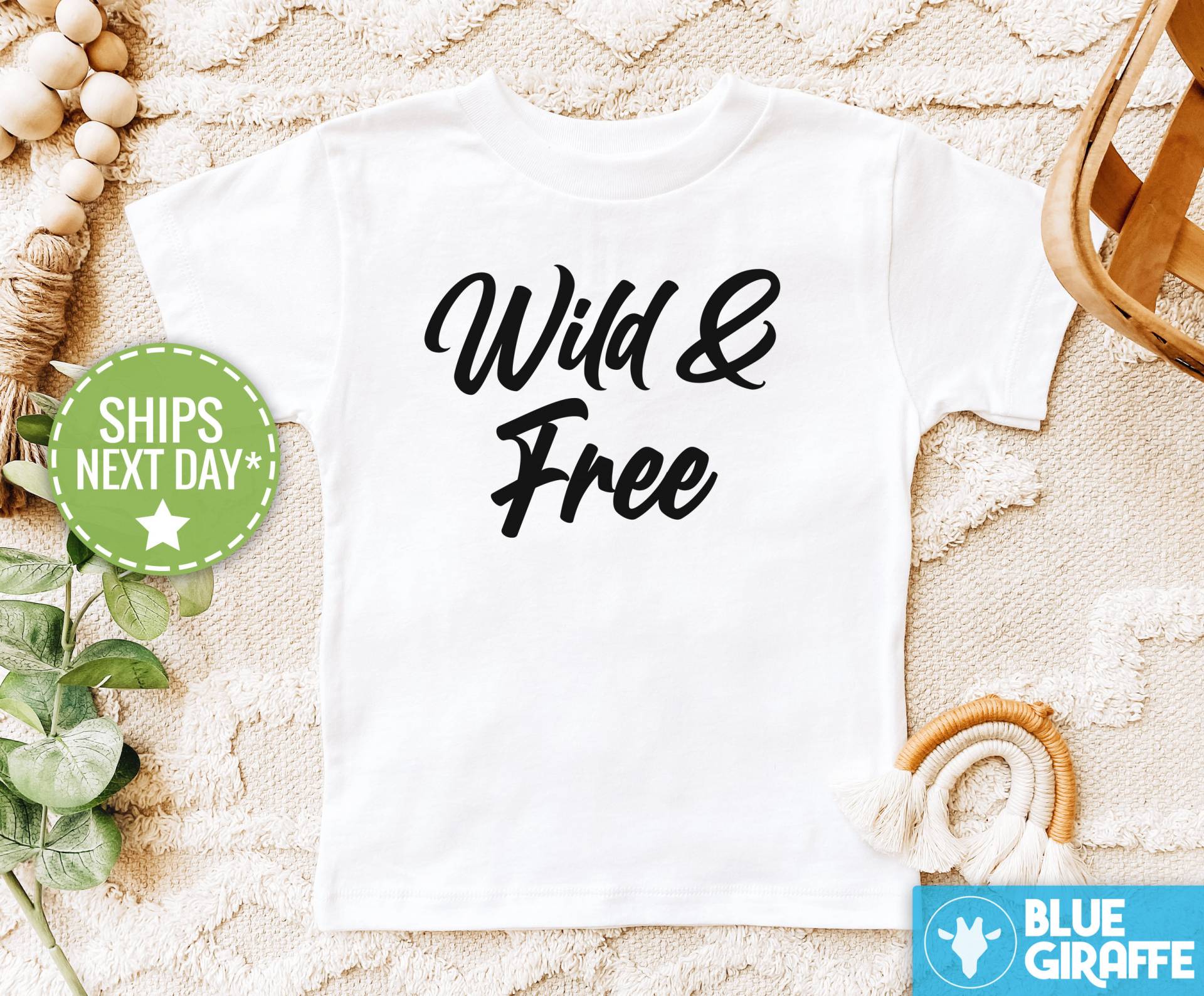 Wild & Free Kinder Shirt, Retro Boho Kleinkind Süßes Hippie Baseball Shirt von BlueGiraffeApparel