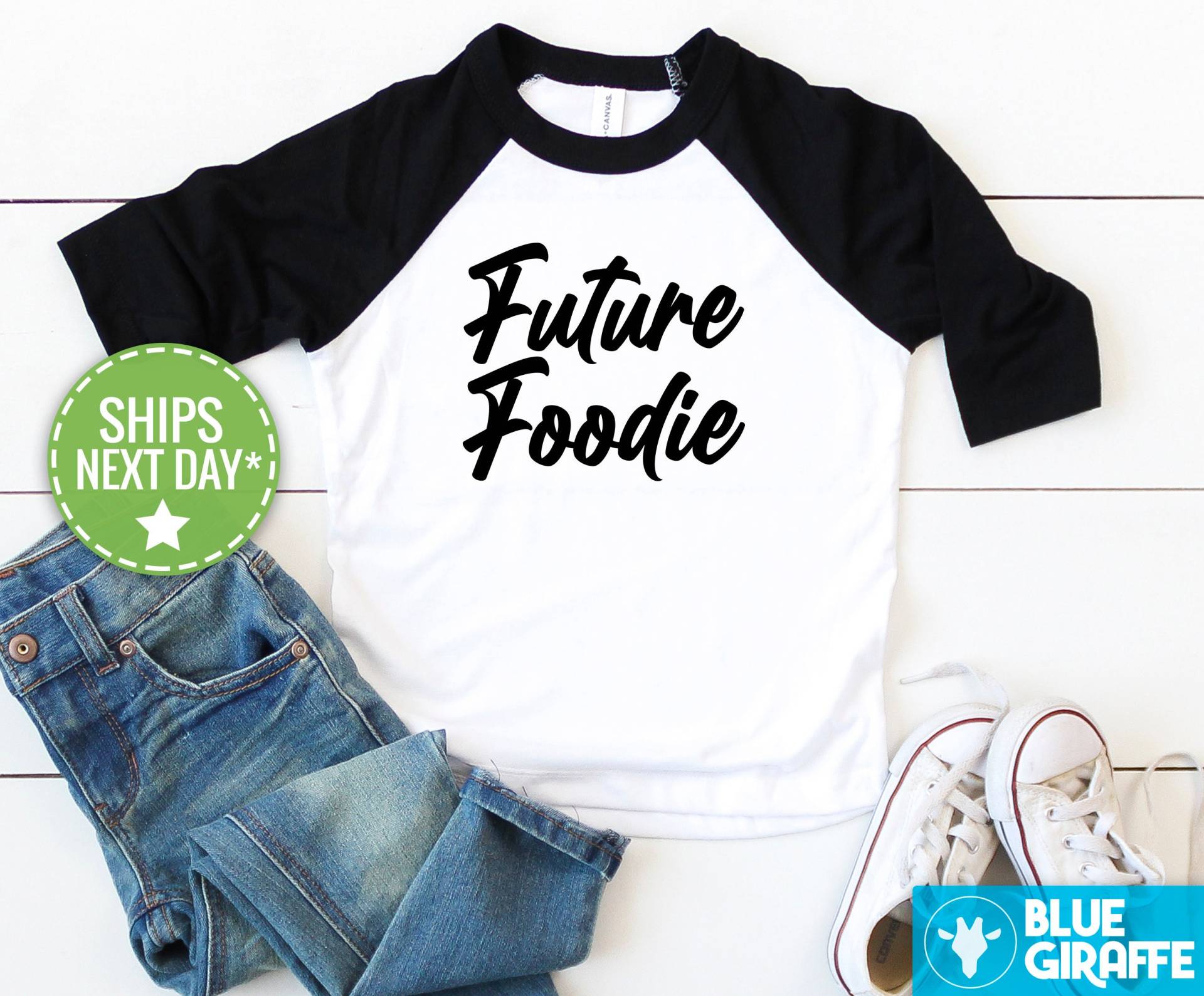 Zukunft Feinschmecker Kinder Shirt, Süßes Molliges Kleinkind Hungriges Baseball T-Shirt von BlueGiraffeApparel
