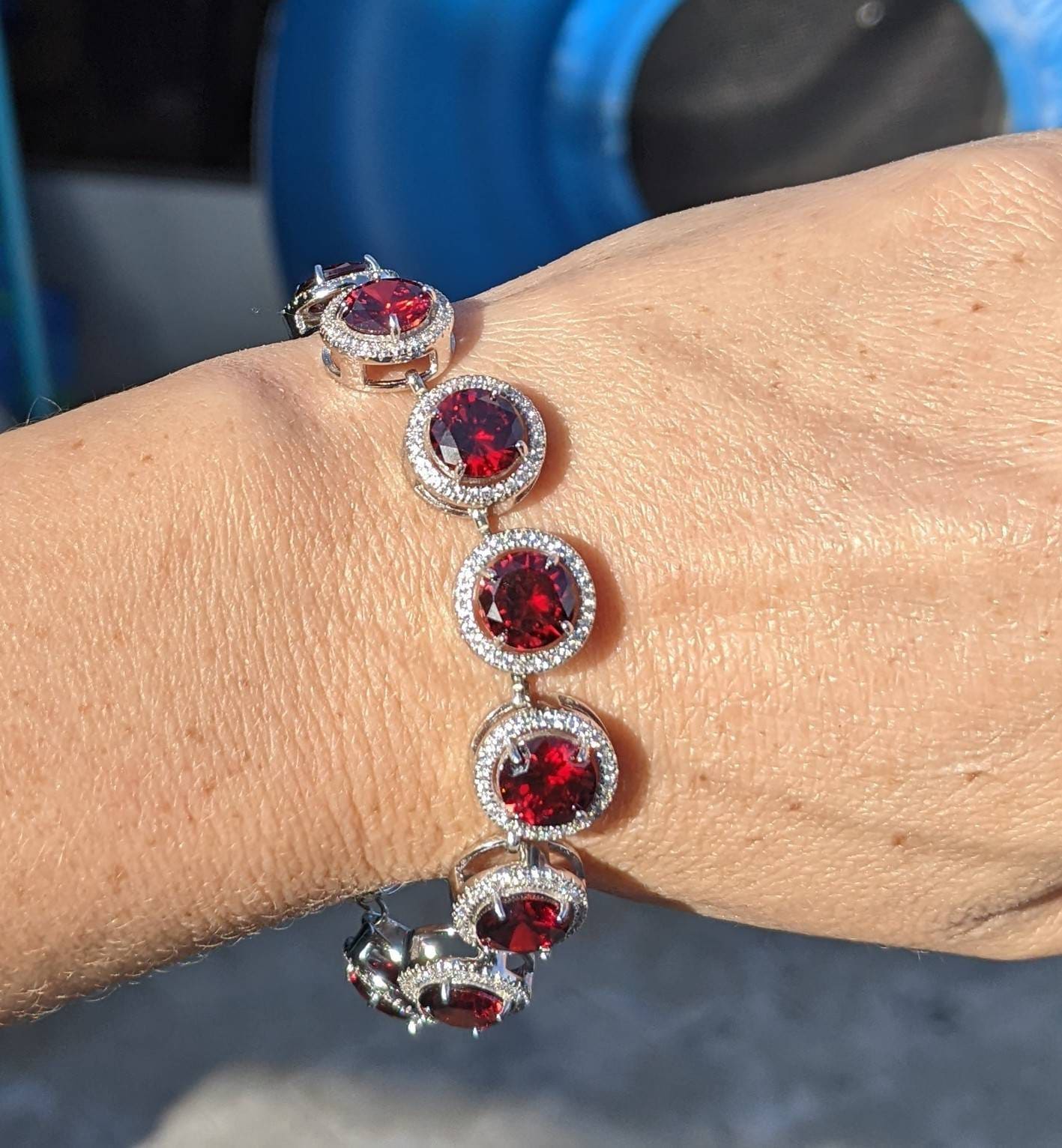 Granat Tennis Armband Mit Halo Aaa Rundschnitt 8mm Chunky Januar Birthstone Edelstein Schmuck Für Sie Geburtstag von HouseOfLisaBayer