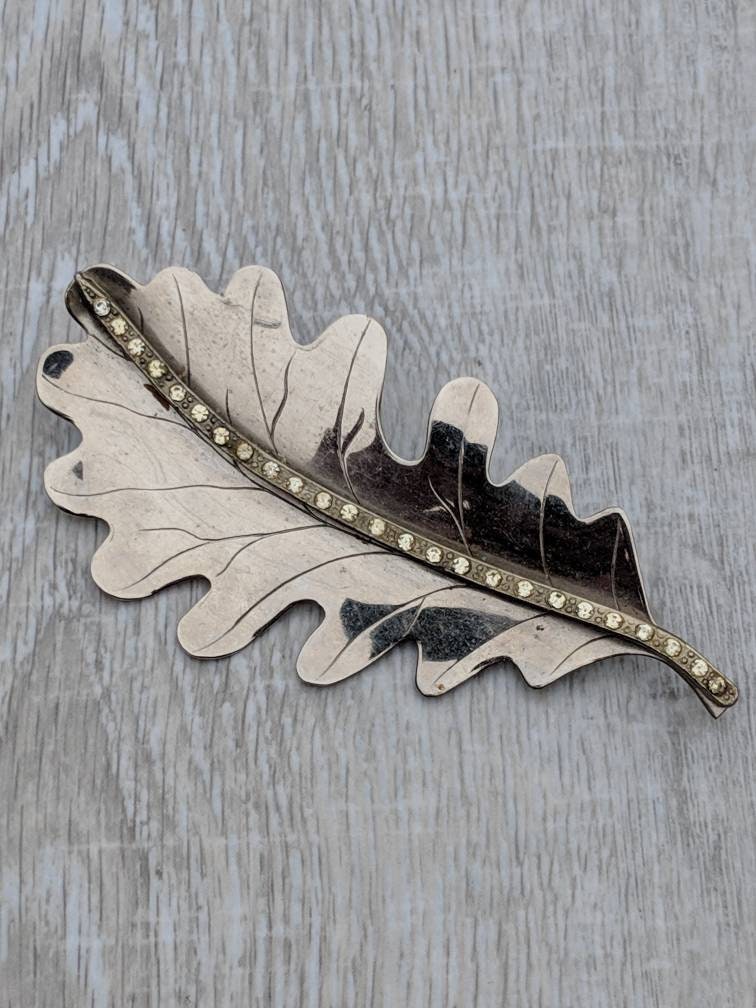 Große Silber-Ton Und Strass Eichenblatt-Brosche Große Silber-Ton Und Strass Eichenblatt-Brosche von BlueHillsBrooches