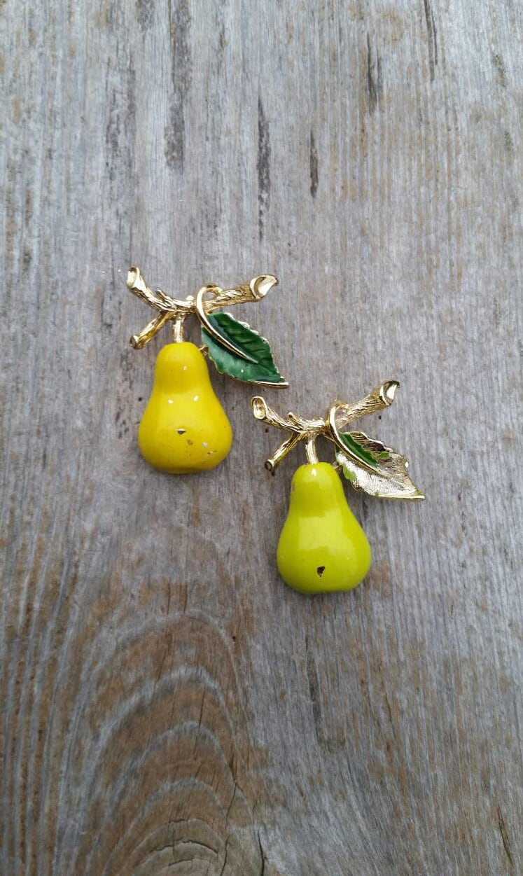 Paar Von Gerry Grün Und Gelb Emaille Birne Broschen Paar Von Gerry Grün Und Gelb Emaille Birne Broschen von BlueHillsBrooches
