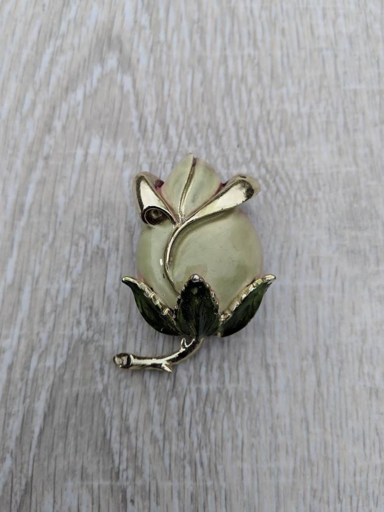 Weiss-Grün Und Rosa Blumenbrosche Knospe Weiss-Grün Und Rosa Blumenbrosche Knospe von BlueHillsBrooches